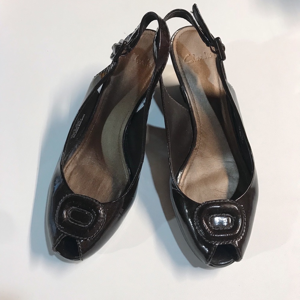 Clarks open toed wedges